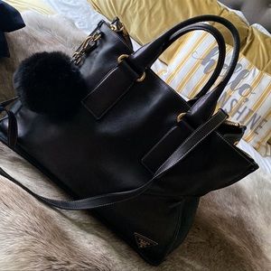 Gorgeous Authentic Large leather Prada Bag - everyday or Travel